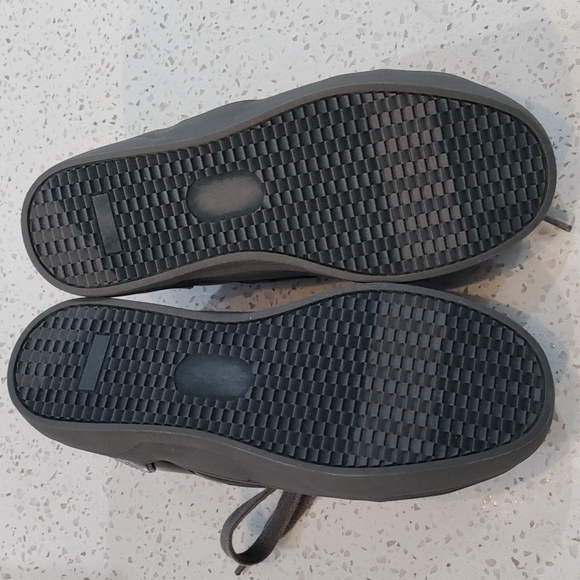 Reaction Kenneth Cole Boys shoes - Size 12 (Black/Gray) - Picture 4 of 7